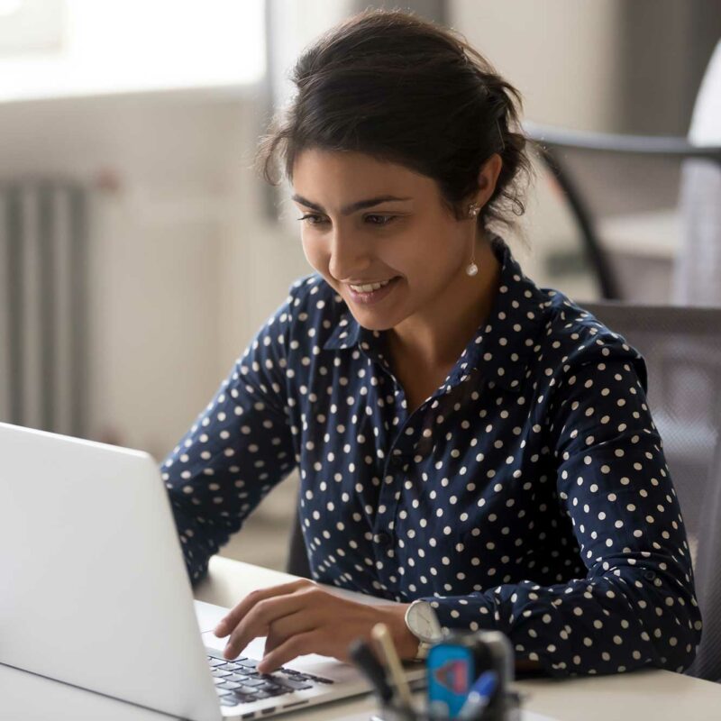 Enroll your new employees in the pre-onboarding track - TalentAdore