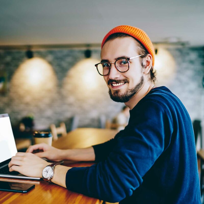 We ensure that your candidates are the center of attention - TalentAdore